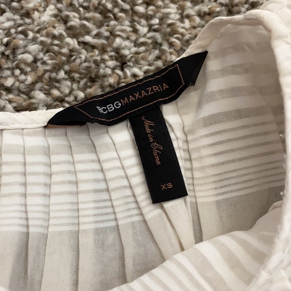BCBG White Blouse Top - Picture 3 of 5